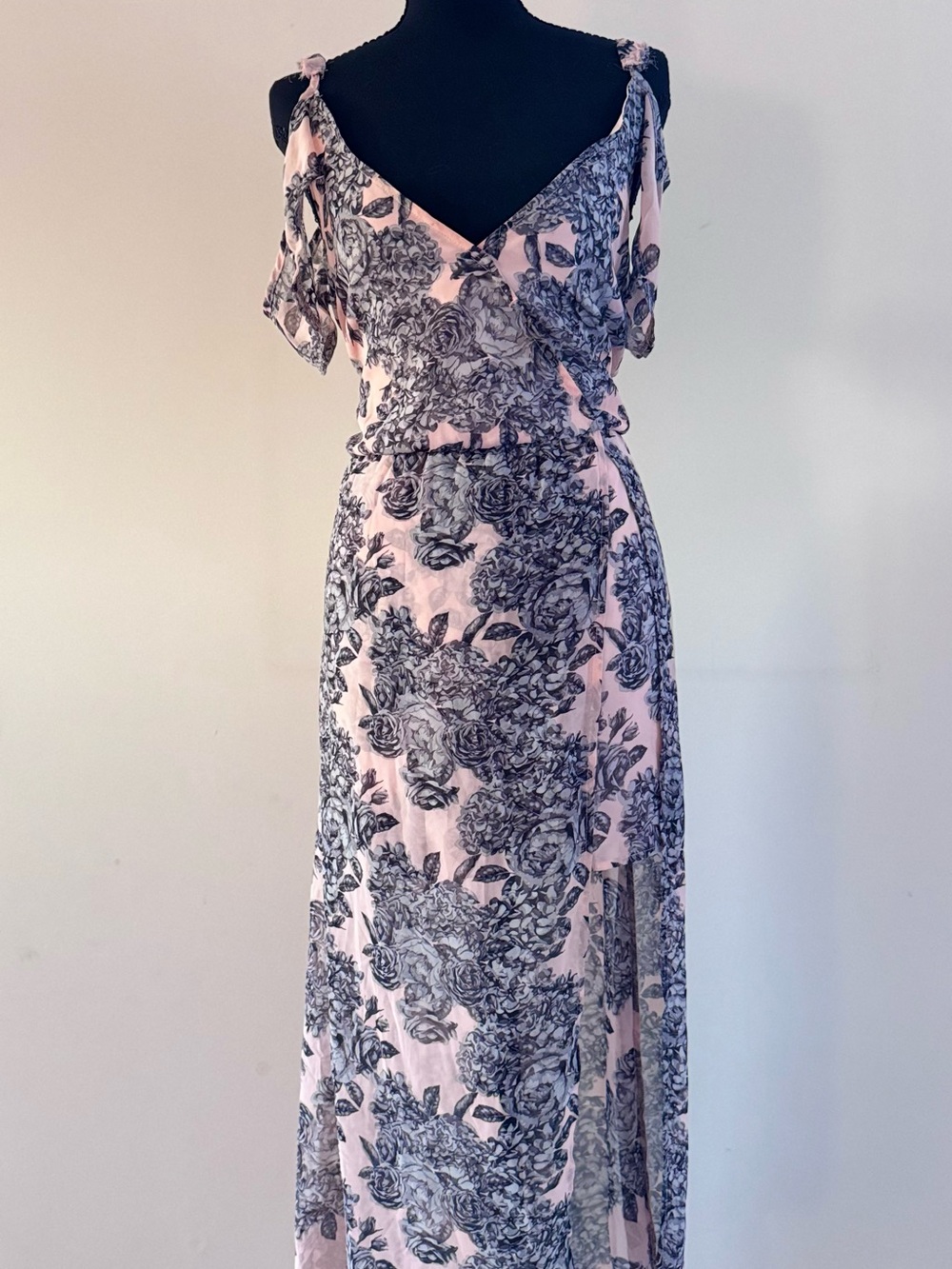 Love@firstSight Y2k Pink and Black Floral Cold-Shoulder Maxi Dress